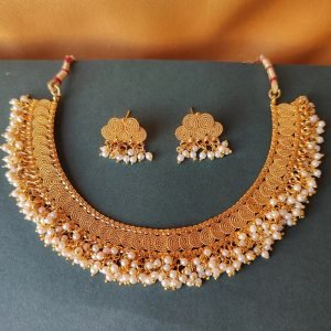 Traditional Gold-Plated Pearl Necklace Set
